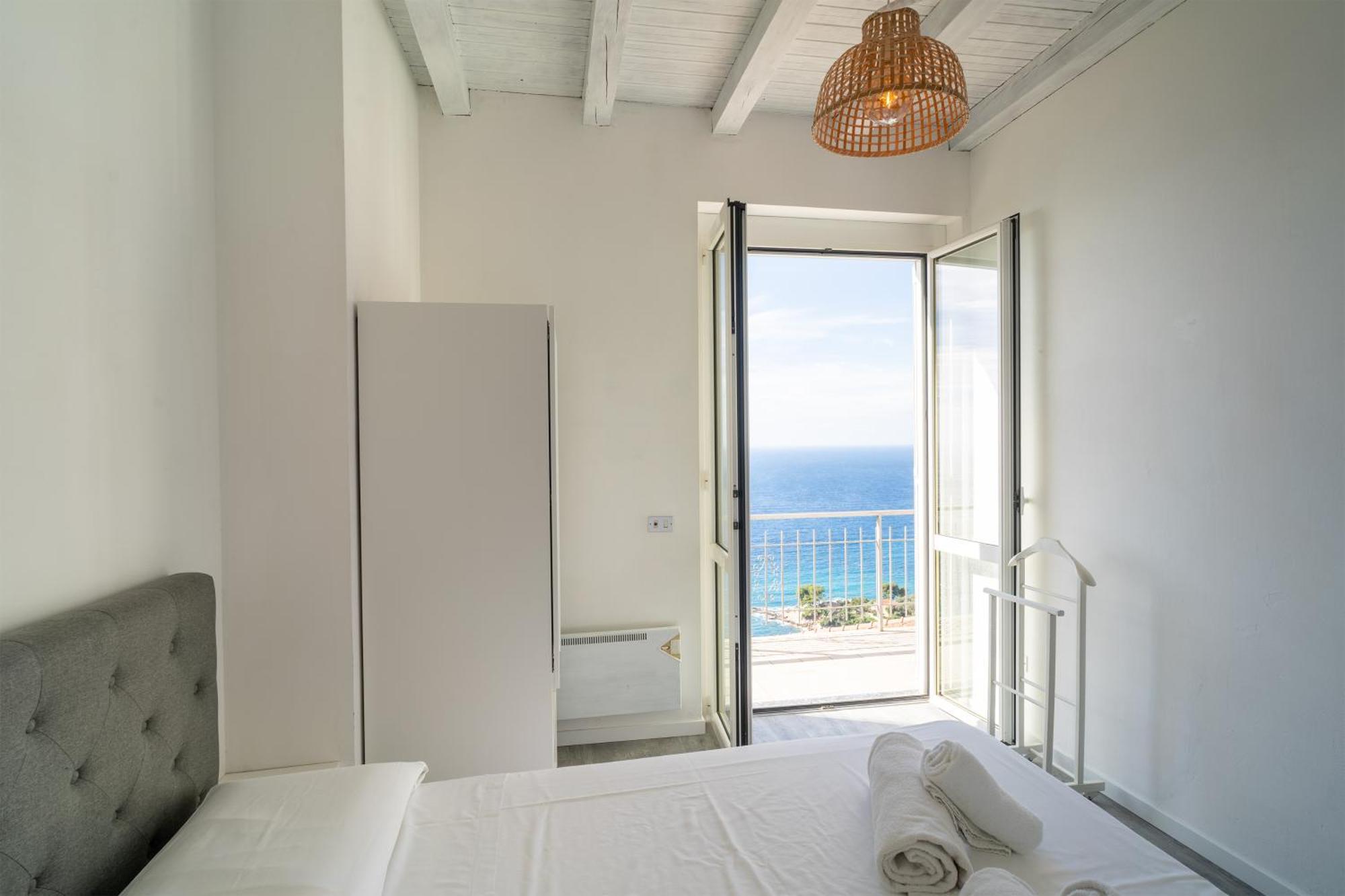 Casa Grimaldi - Terrace & Sea View Appartement Ventimiglia Buitenkant foto