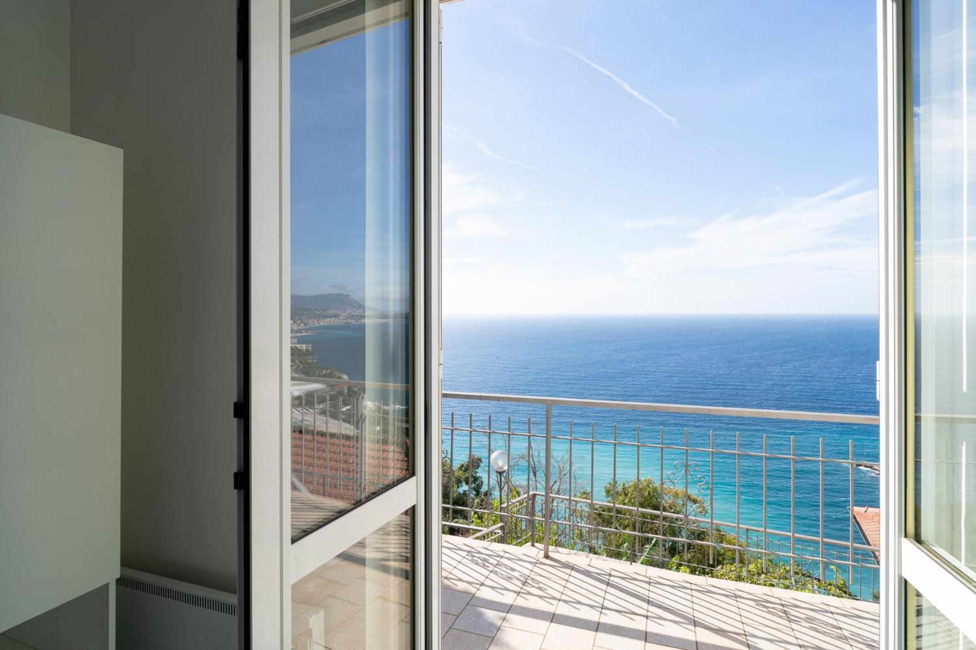 Casa Grimaldi - Terrace & Sea View Appartement Ventimiglia Buitenkant foto